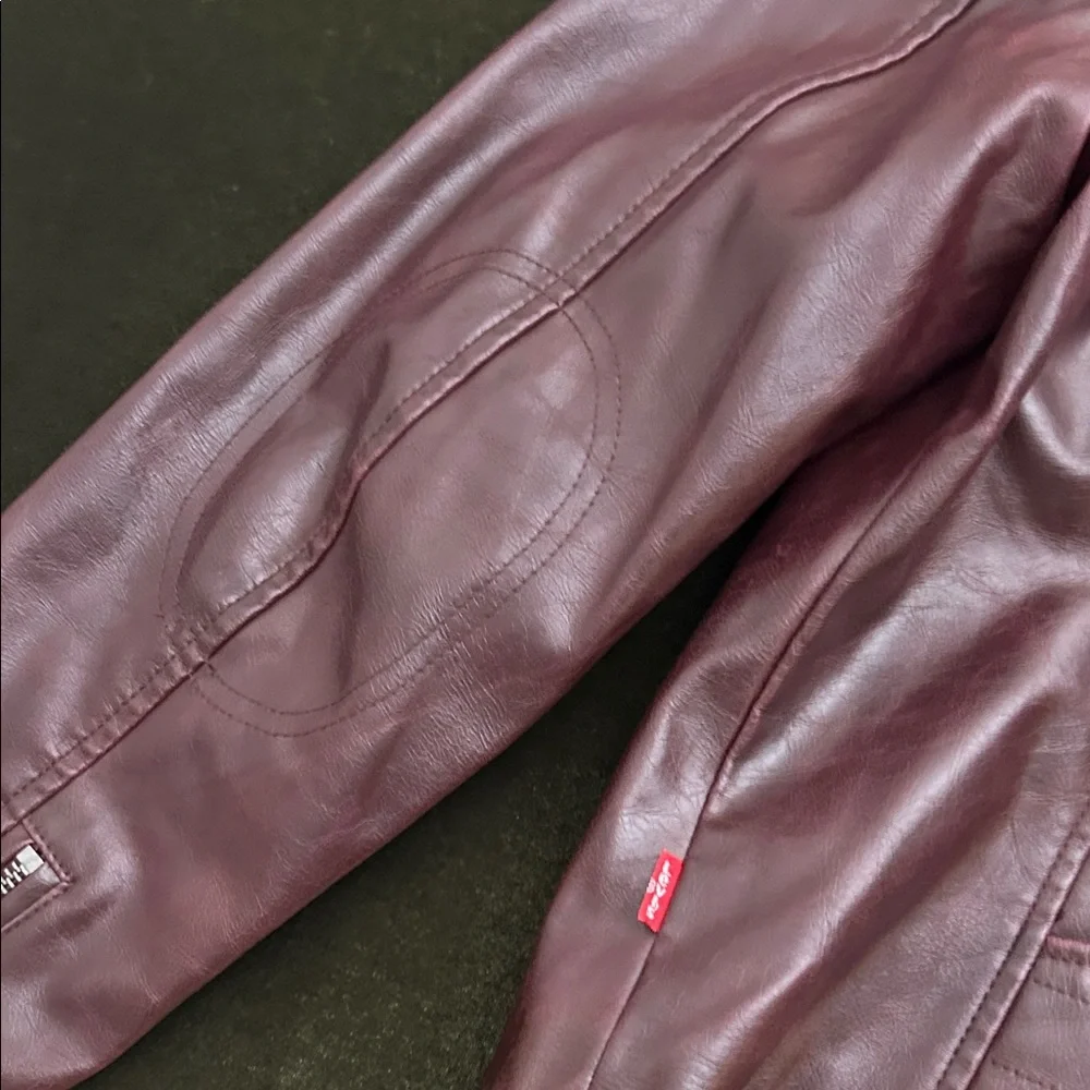 Levi's Women's oxblood color faux leather Jacket - Picture 14 of 15